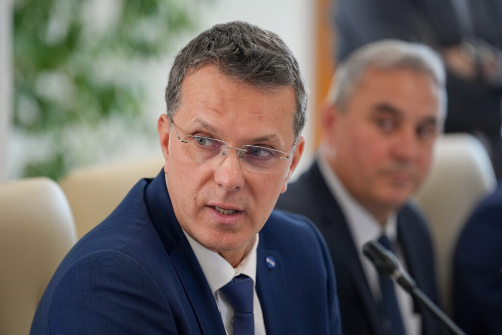 mosteanu-despre-o-eventuala-demisie-a-premierului:-„nu-cred-ca-va-demisiona.-nu-are-cine-sa-il-inlocuiasca-in-momentul-asta”