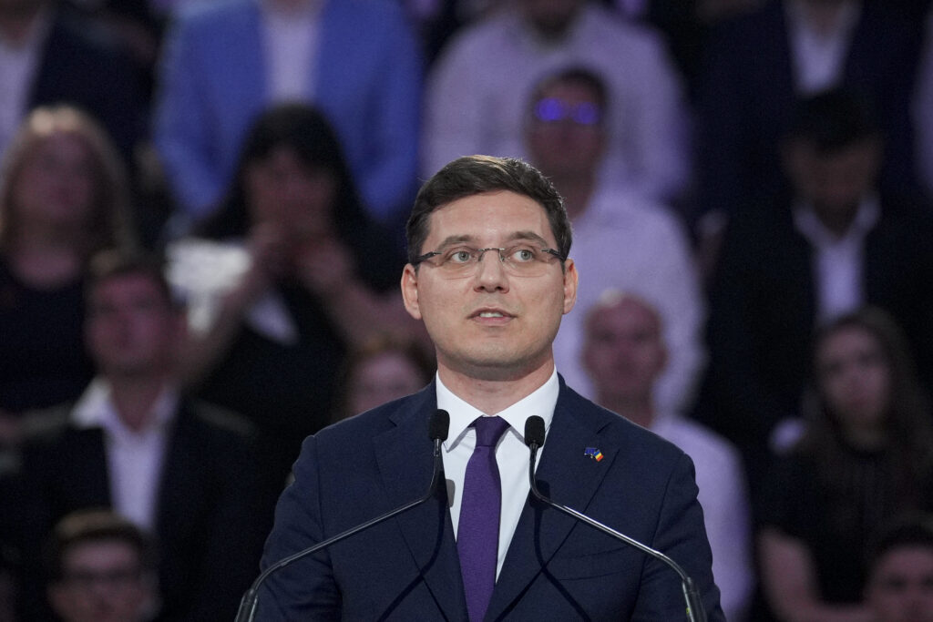 victor-negrescu:-incidentele-cu-drone-arata-cat-de-important-este-faptul-ca-romania-face-parte-din-nato