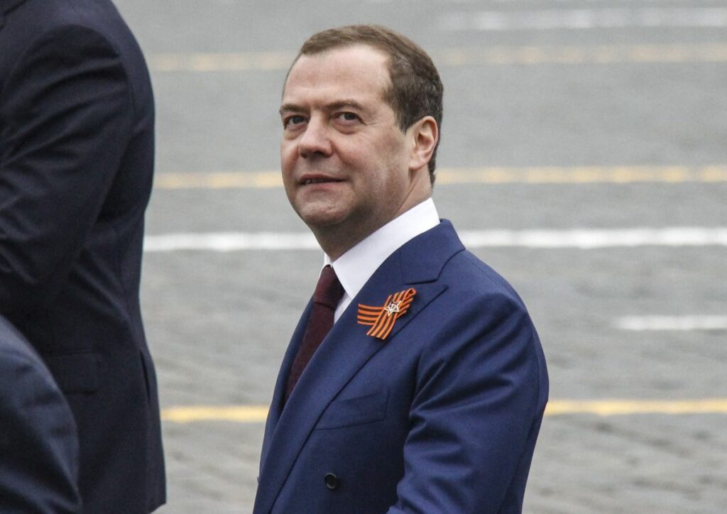 medvedev:-zona-de-interdictie-aeriana-deasupra-ucrainei-ar-insemna-razboi-nato-rusia