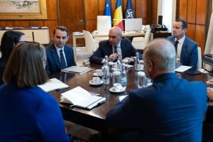 bolojan-s-a-intalnit-cu-reprezentantii-ford-otosan-la-palatul-victoria.-care-a-fost-agenda-discutiilor
