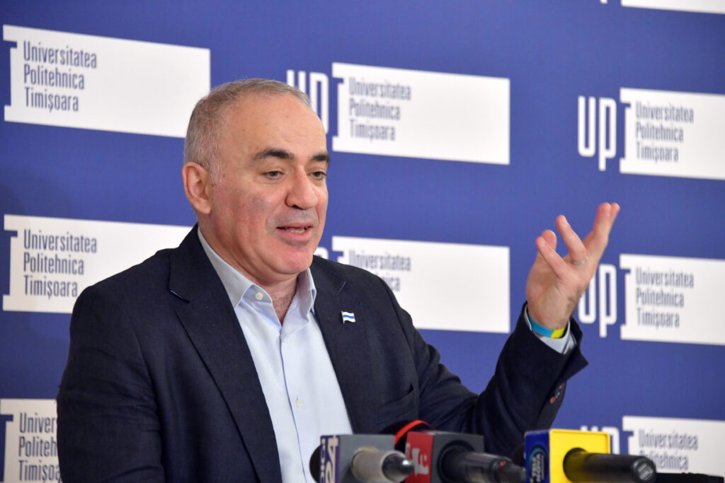 garry-kasparov,-critic-la-adresa-romaniei,-una-dintre-tarile-care-nu-a-fost-de-acord-cu-instituirea-unei-zone-de-interdictie-aeriana-asupra-ucrainei