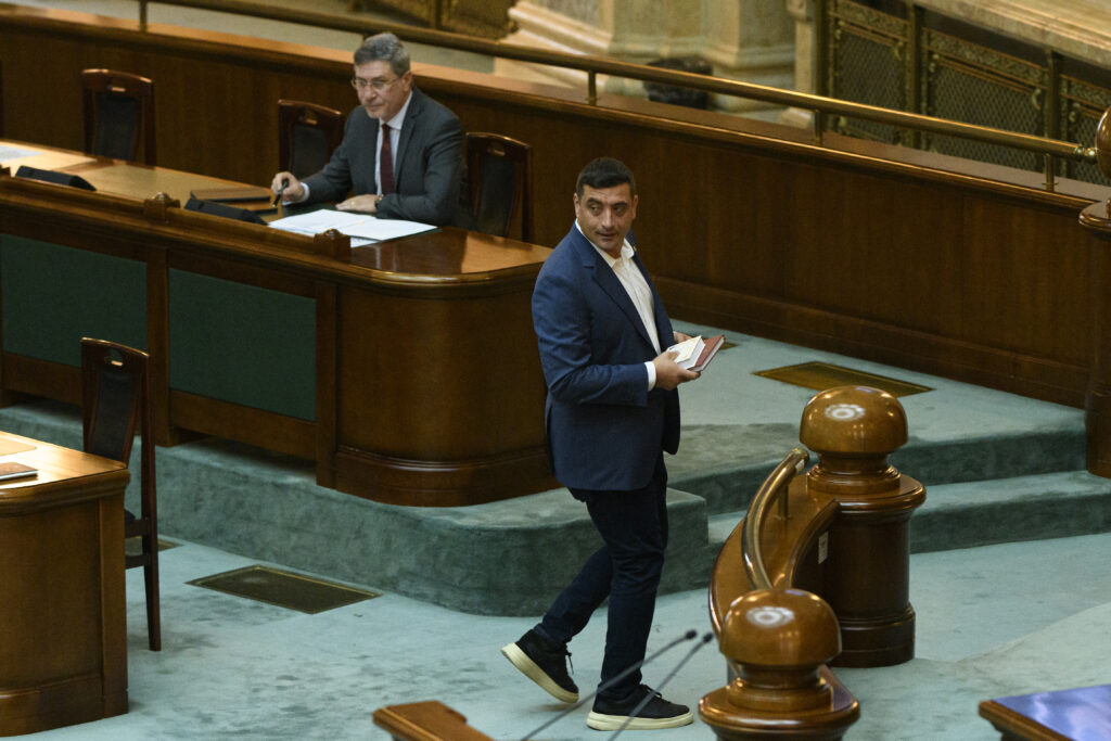 scandal-in-parlament-intre-aur-si-usr.-simion:-usr-s-a-transformat-intr-o-„grupare-extremista-de-stanga”-/-dimitriu:-gurul-lor,-georgescu,-tocmai-a-fost-pus-sub-acuzare-pentru-tradare