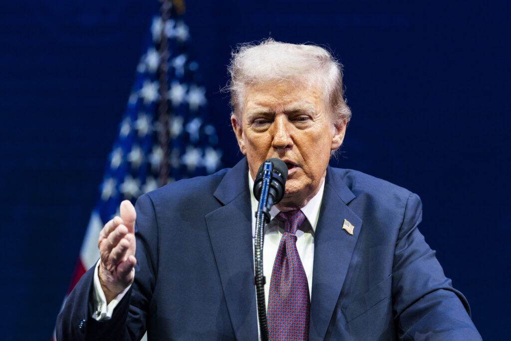 trump-desemneaza-miscarea-antifascista-antifa-drept-organizatie-terorista