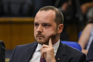 ministrul-sanatatii-anunta-masuri-mai-severe-impotriva-mutarii-necorespunzatoare-a-pacientilor-de-la-public-la-privat