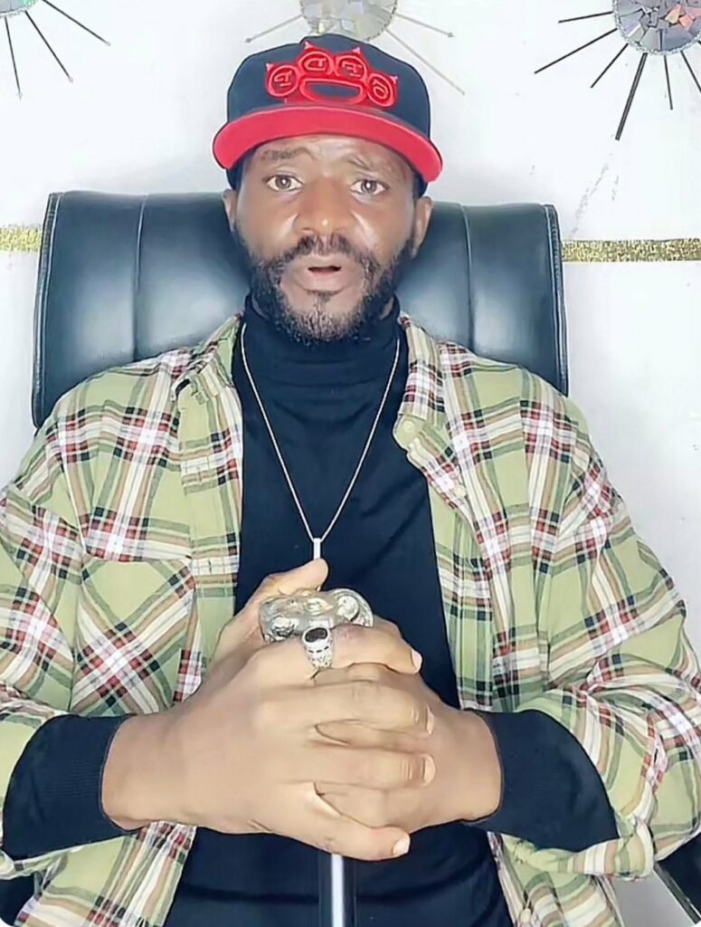 rapperul-din-togo-aamron,-arestat-din-nou-pentru-critici-la-adresa-presedintelui-faure-gnassingbe