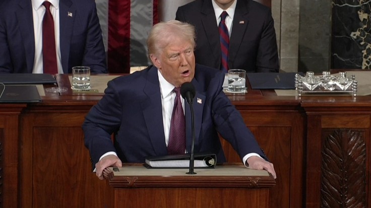 trump-impune-o-taxa-de-100.000-de-dolari-pentru-vizele-h-1b