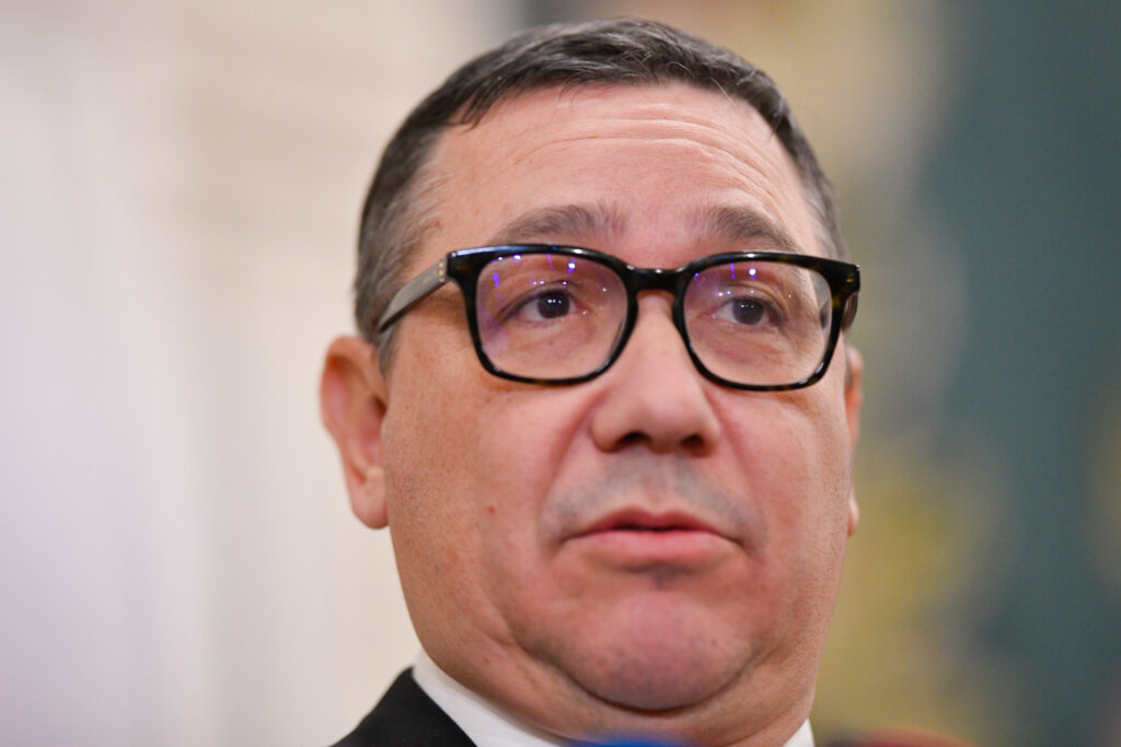 victor-ponta-anunta-ca-va-vota-motiunea-depusa-de-aur-impotriva-ministrului-mediului