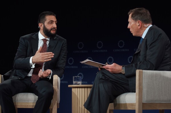 fostul-director-cia-il-primeste-pe-fondatorul-al-qaeda-din-siria