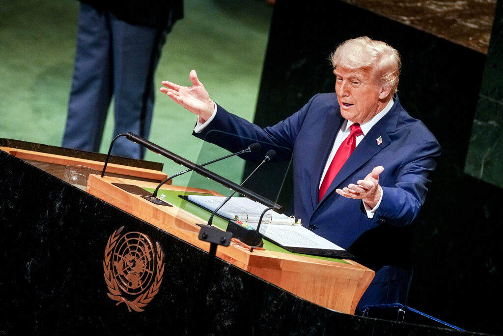 trump,-dezlantuit-la-pupitrul-onu.-liderul-american-a-pus-la-zid-ue:-„tarile-voastre-se-duc-in-iad”-si-„escrocheria-energiei-verzi”