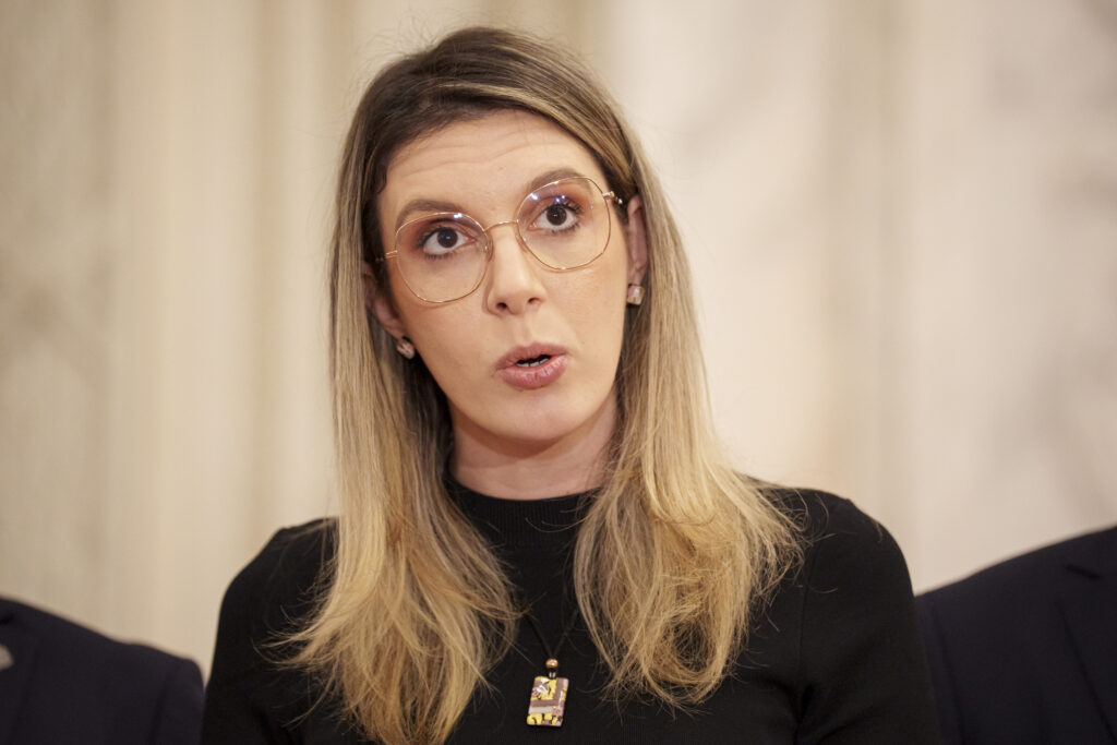 senatul-aproba-reorganizarea-garzii-forestiere,-proiect-propus-de-ministra-mediului,-diana-buzoianu