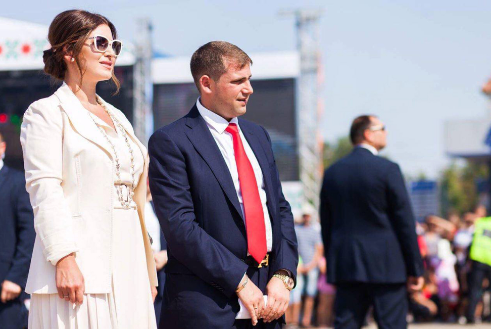 conacul-ascuns-al-oligarhului-ilan-sor-de-langa-moscova:-vila-cu-piscina-interioara-si-sala-de-cinema