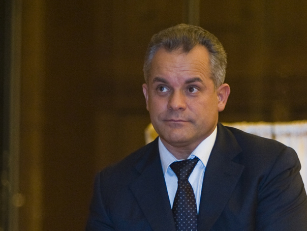 plahotniuc,-primit-cu-bratele-deschise-in-republica-moldova:-„welcome-back!”,-i-a-urat-igor-dodon