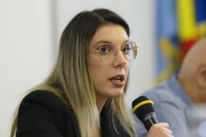 acordul-de-mediu-pentru-lucrarile-de-la-hidrocentrala-pascani,-lansat-in-dezbatere-/-diana-buzoianu-„urletele-populistilor-nu-ma-prea-impresioneaza”