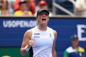 iga-swiatek-demoleaza-wildcard-ul-chinez-yuan-yue-si-avanseaza-la-china-open