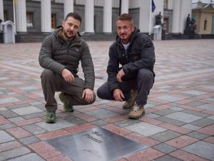 actorul-sean-penn:-avem-nevoie-de-oameni-ca-charlie-kirk-in-politica-pentru-a-stimula-dezbaterea