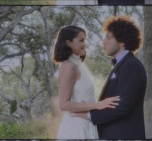 cantareata-selena-gomez-si-producatorul-muzical-benny-blanco-s-au-casatorit-in-santa-barbara