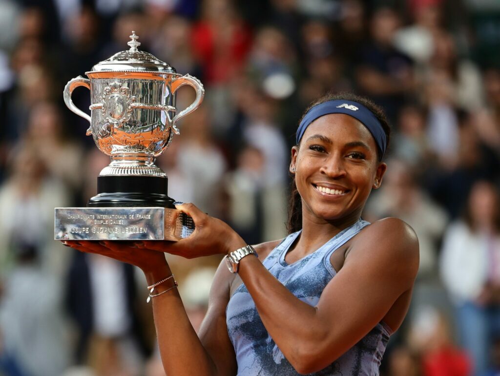 coco-gauff-avanseaza-in-turul-al-treilea-la-china-open,-dupa-o-victorie-in-trei-seturi-cu-fernandez