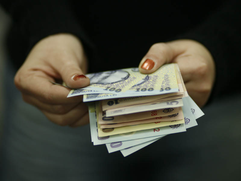 senatul-a-adoptat-proiectul-privind-modificarile-aduse-platii-pensiilor-private.-cine-poate-sa-retraga-toti-banii-deodata