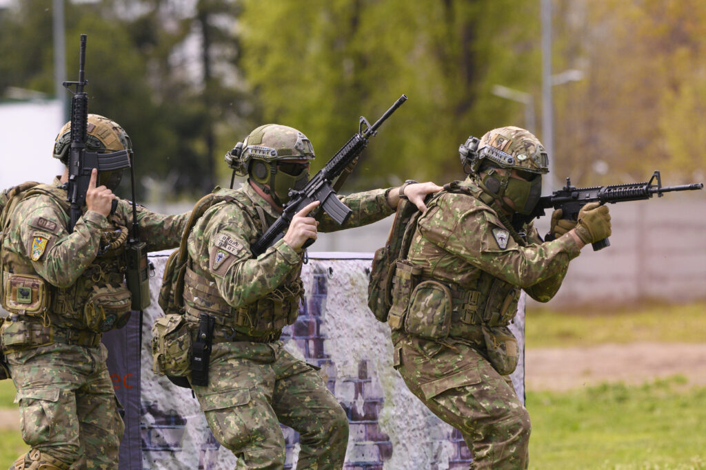 nicusor-dan-detaliaza-propunerea-privind-introducerea-serviciului-militar-voluntar:-va-fi-„platit-de-statul-roman”