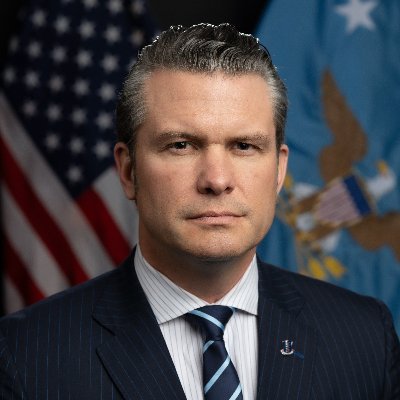 secretarul-de-razboi:-gata-cu-armata-americana-a-barbatilor-cu-fusta!