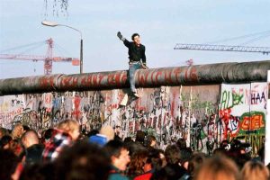 der-spiegel:-ziua-unitatii-ar-trebui-sarbatorita-impreuna-cu-franta-si-polonia