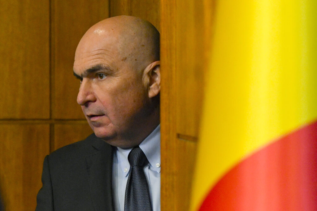 premierul-ilie-bolojan,-despre-cazul-chiriei-de-180000-euro-exim-bank.-„astept-sa-vad-ca-cei-care-trebuie-sa-si-faca-datoria-sa-vina-cu-o-finalizare-a-anchetei”