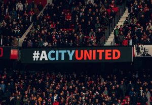 manchester-united-a-tinut-un-moment-de-reculegere-pentru-victimele-atacului-de-la-sinagoga-din-manchester