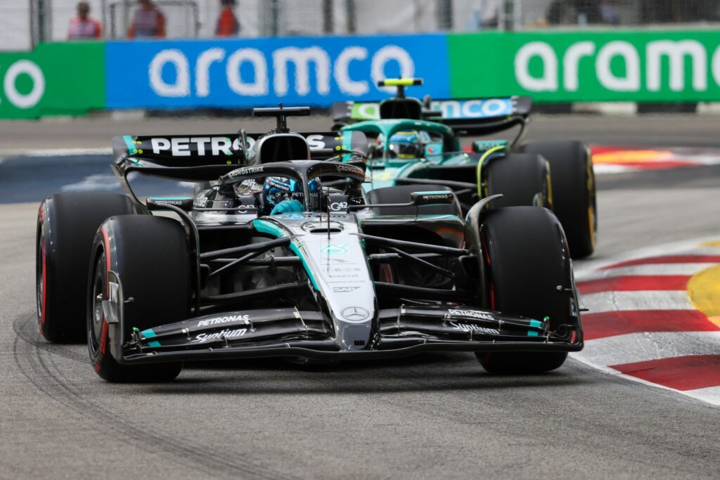 george-russell-obtine-marele-premiu-de-la-singapore,-mclaren-castiga-titlul-constructorilor