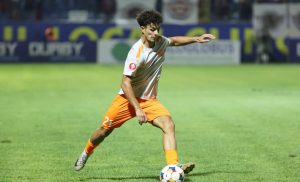 premiera-in-superliga:-otelul-galati-metaloglobus-bucuresti-se-intalnesc-luni-in-etapa-a-12-a