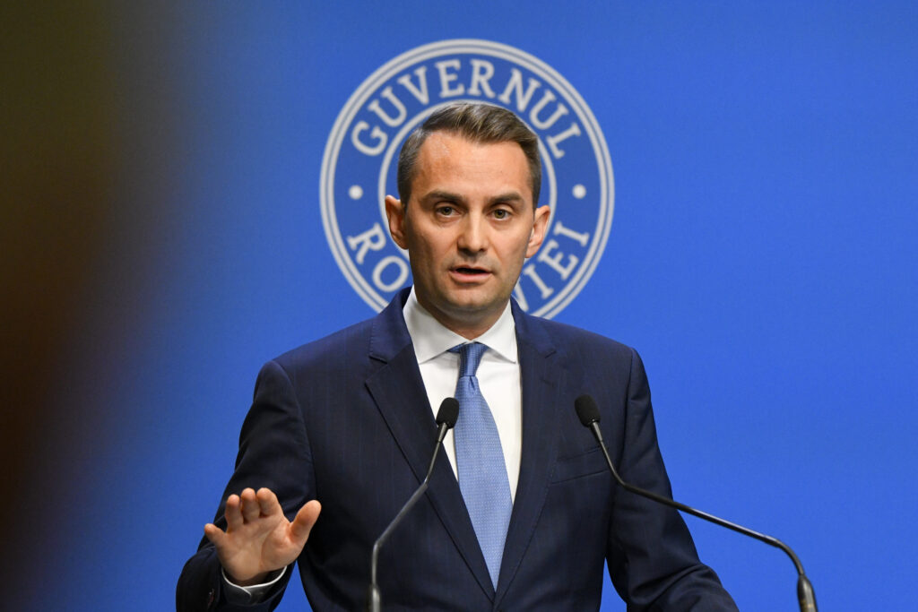cancelaria-prim-ministrului-a-publicat-contractul-de-leasing-operational-pentru-cele-17-masini