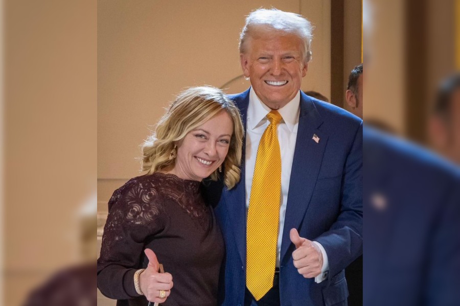 giorgia-meloni,-acuzata-ca-este-”curtezana-lui-trump”
