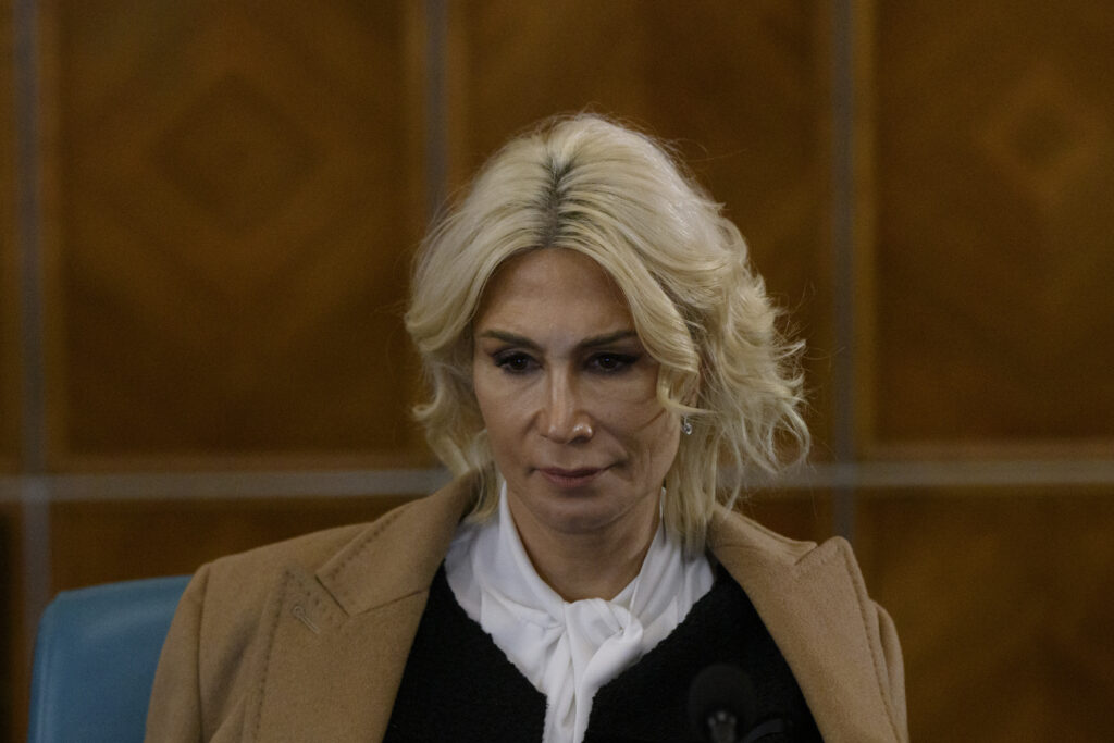 raluca-turcan:-psd-nu-trage-la-caruta-guvernarii