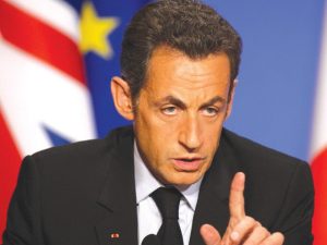 sarkozy-are-bodyuarzii-cu-el-in-inchisoare