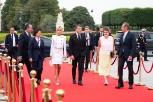 audiere-de-interes-global-in-senatul-francez-a-directoarei-muzeului-louvre,-laurence-des-cars,-dupa-jaful-de-duminica