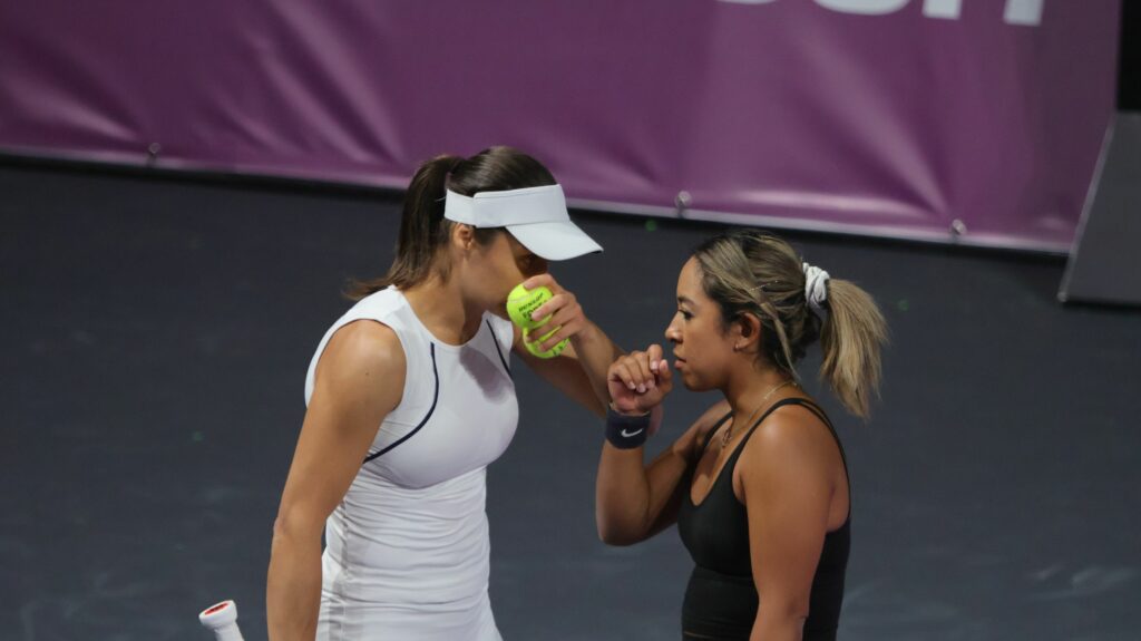 perechea-romano-americana-monica-niculescu-/-sabrina-santamaria,-eliminata-in-sferturi-la-guangzhou