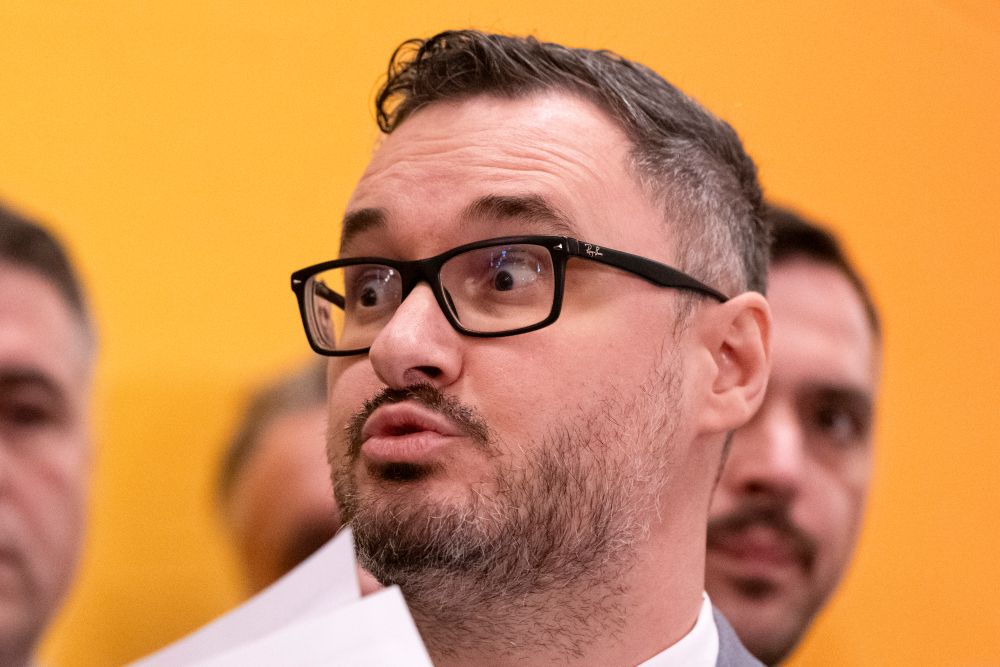 dan-tanasa-cere-demisia-premierului-bolojan:-„bolojan-s-a-transformat-din-premier-in-chirias-de-lux-pe-banii-romanilor”