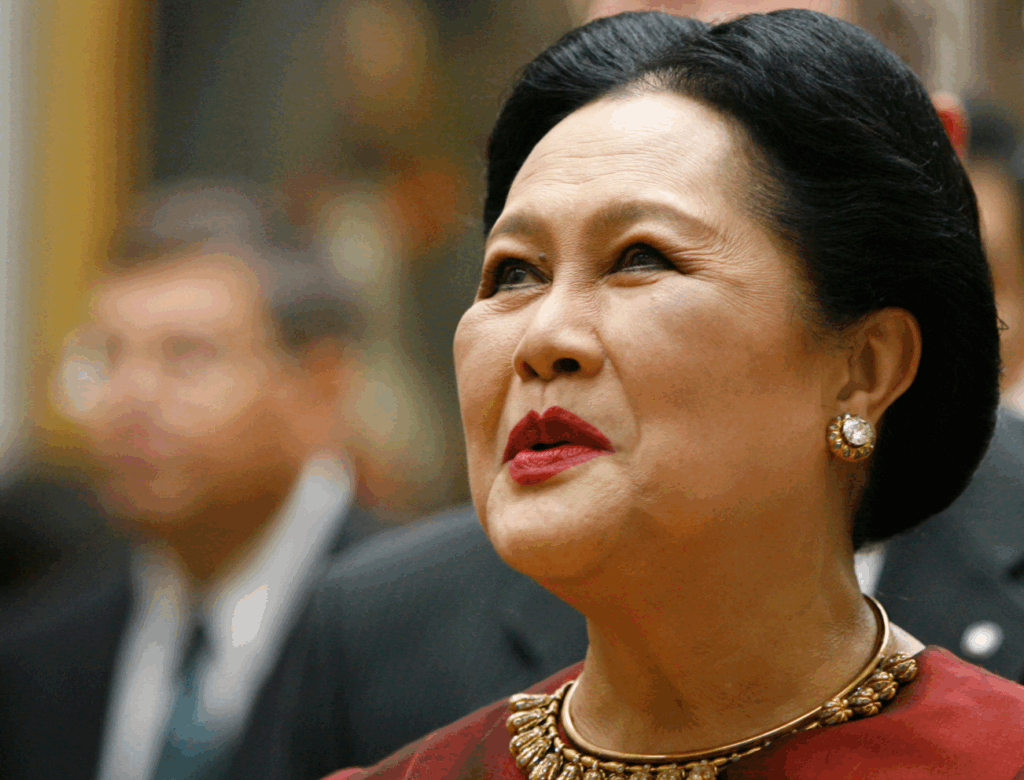 regina-mama-a-thailandei,-sirikit,-a-murit-la-varsta-de-93-de-ani