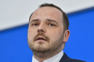 ministrul-sanatatii,-catre-personalul-ati:-„renuntati-la-verigheta-sau-plecati-din-ati!”