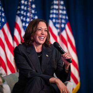 kamala-harris-spune-ca-nu-si-a-terminat-treaba-in-politica