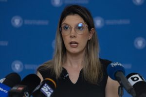buzoianu:-sa-aruncam-in-stanga-si-in-drepta-cu-vouchere-nu-ne-duce-nicaieri