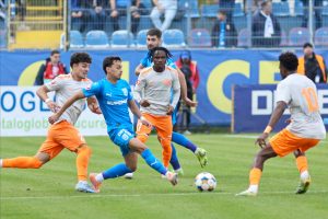 superliga.-u-craiova-remizeaza-pe-terenul-ultimei-clasate,-metaloglobus,-scor-0-0,-in-etapa-a-14-a
