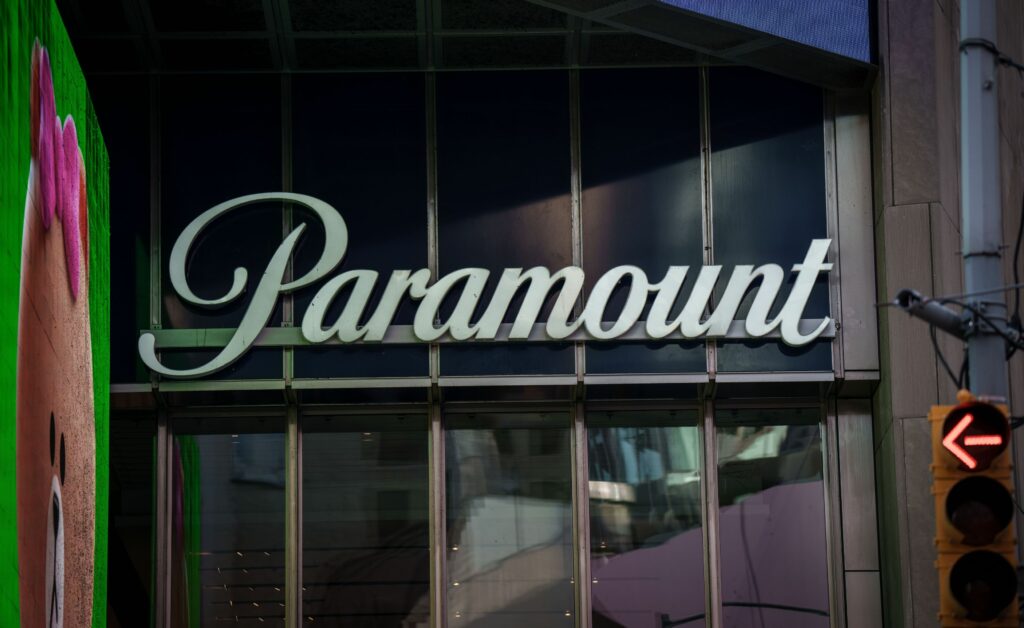 paramount-skydance-va-concedia-1.000-de-angajati,-la-trei-luni-dupa-fuziune