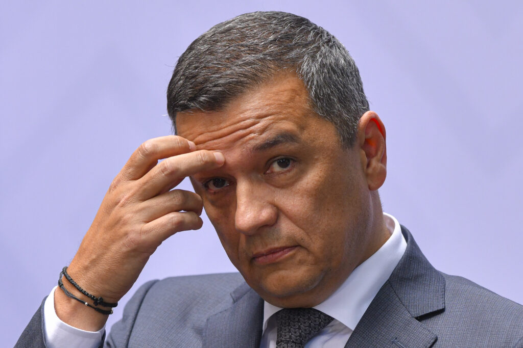grindeanu-ii-cere-lui-bolojan-sa-retraga-nominalizarea-oanei-gheorghiu-pentru-functia-de-vicepremier-|-gheorghiu-a-avut-mai-multe-derapaje-la-adresa-lui-donald-trump
