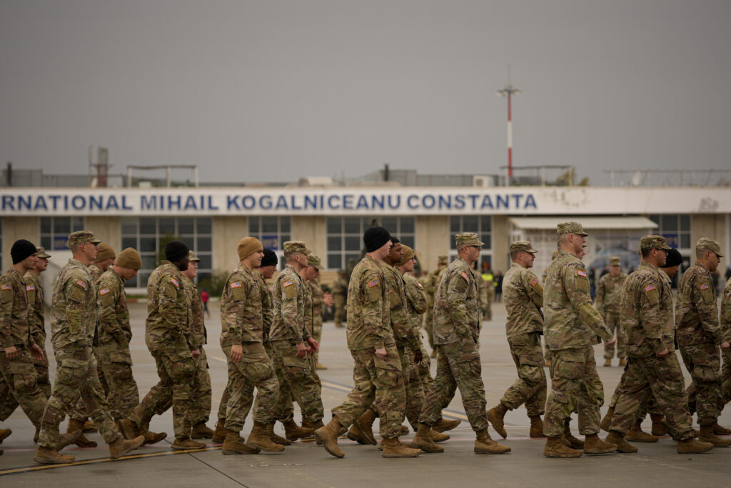 romania,-informata-de-sua-cu-privire-la-retragerea-unor-trupe-americane-|-budapesta-ne-poarta-de-grija:-”va-pierde-romania-protectia-americana?”-|-mosteanu:-as-fi-vrut-sa-nu-fie-asa-|-reactii-si-din-opozitie.-simion:-v-am-spus