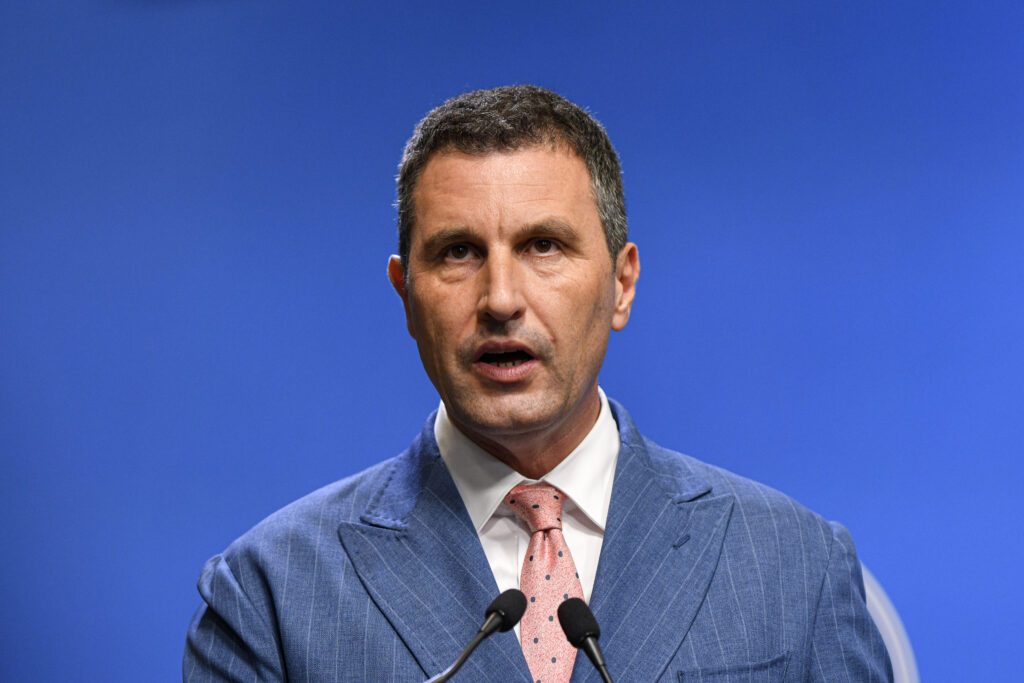 tanczos-barna:-romania-a-negociat-cu-bruxelles-ul-amanarea-reformei-pensiilor-magistratilor-din-pnrr