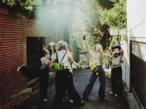 lovitura-pe-piata-k-pop.-trupa-de-fete-new-jeans-pierde-procesul-cu-casa-lor-de-management,-hybe-/-in-urma-anuntului,-hybe-ajunge-la-644-de-milioane-de-dolari-valoare-de-piata