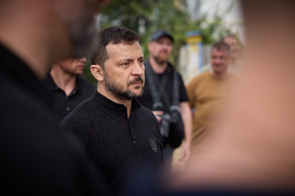 primii-aliati-ai-vestului-la-kiev-isi-ataca-presedintele