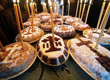 mosii-de-toamna-–-zi-de-pomenire-a-mortilor,-intr-un-cosmos-care-se-deschide-acum-/-au-fost-fiinte-totemice,-acum-sunt-fiinte-din-duh-/-ce-este-coliva-si-de-ce-o-impartim?