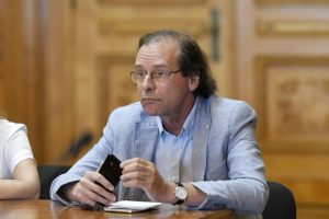 directorul-institutului-„elie-wiesel”-vrea-ca-institutiile-sa-se-autosesizeze-in-cazul-concertului-controversat-din-catedrala-nationala