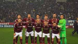 bataie-intre-galerii-la-meciul-rapidului:-patru-persoane-scoase-din-public,-doua-amendate